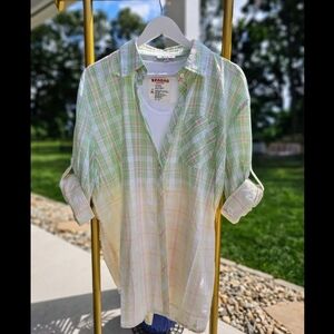 BOUTIQUE NWT White Birch Pastel Green and Peach Plaid Button-Up Shirt